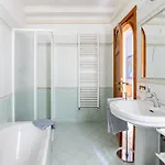 Verynearthetowerpisa Ideal For Families & Friends Privat bolig